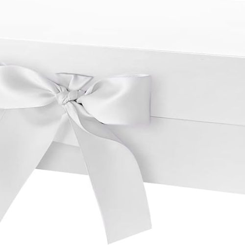 GREEN BEAN Large Gift Box with Lid for Presents 13x9.7x3.4 Inches, White Magnetic Gift Box with Ribbon, Bridesmaid Proposal Box, Luxury Gifts Box (Glossy White)
