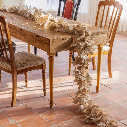 6PCS Beige Fall Maple Leaves Garland, 5.6Ft Artificial Maple Leaf Autumn Garland Hanging Fall Vines Table Decorations Front Door Fall Decor Thanksgiving Decorations Decor Outside Indoor Decor