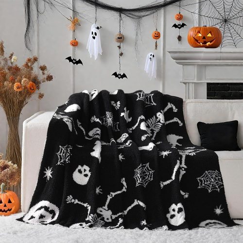 Halloween Skulls Blanket - Soft Cozy Throw with Spooky Ghosts, Pumpkins Patterns - Horror Decor for Couch, Bed or Haunted House - Scary Halloween Throw Blanket for Adults & Kids (50"x60")