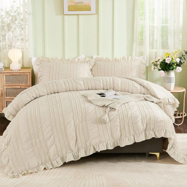 WONGS BEDDING Beige Ruffle Queen Comforter,Boho Shabby Chic Bedding for Queen Bed,Soft Seersucker Farmhouse Bedding Set with 1 Ruffled Comforter,2 Tufted Pillowcases 90"×90"