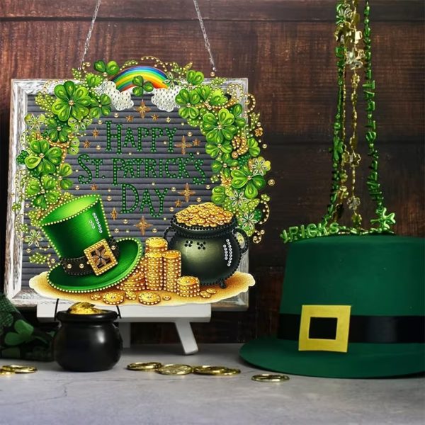 Hanging Diamonds Art kit for Adult,Saint Patrick Wreath Pendant Diamonds Painting Art Kit,7.0x6.8inch Acrylic Diamonds Painting Board Kit Ornament, Special Crystal Diamond Hanging Ornament