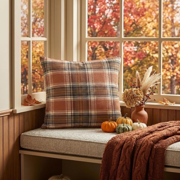 AVOIN colorlife Fall Caramel Brown Plaid Decorative Throw Pillow Covers, 18 x 18 Inch Holiday Scottish Tartan Cushion Case Farmhouse Decoration for Sofa Couch Set of 2