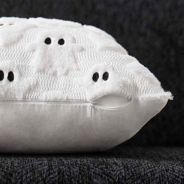 DFXSZ Halloween Pillow Covers 18x18 inch 2Pcs White Ghost Halloween Decor