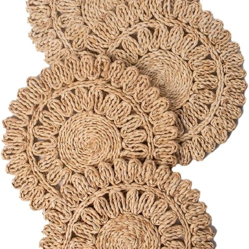13.8" Set of 4 Round Woven Corn Husk Placemats by Laquedecraft | Protects Tables from Heat & Scratches, Perfect for Everyday Dining, Family Gatherings and Holiday Entertaining