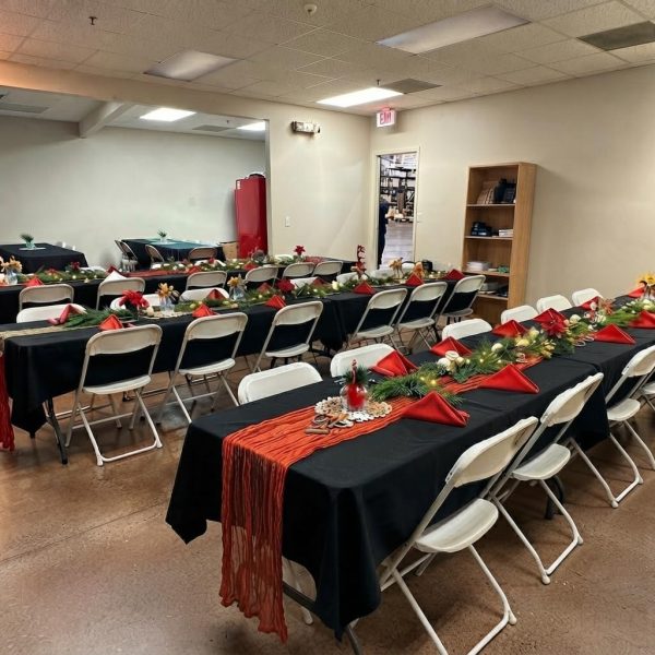 8 Pack Black Tablecloth 60 x 102 Inch Polyester Table Cloth for 6 Foot Rectangle Tables, Wrinkle Resistant Washable Decorative Fabric Table Covers for Wedding Party Banquet Buffet and Camping