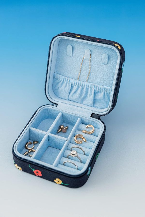 kate spade new york Travel Jewelry Case, Garden Toss | Small Square Case, Navy Blue Floral Jewelry Box Organizer for Rings, Necklaces, Earrings On-the-Go with Zipper Closure