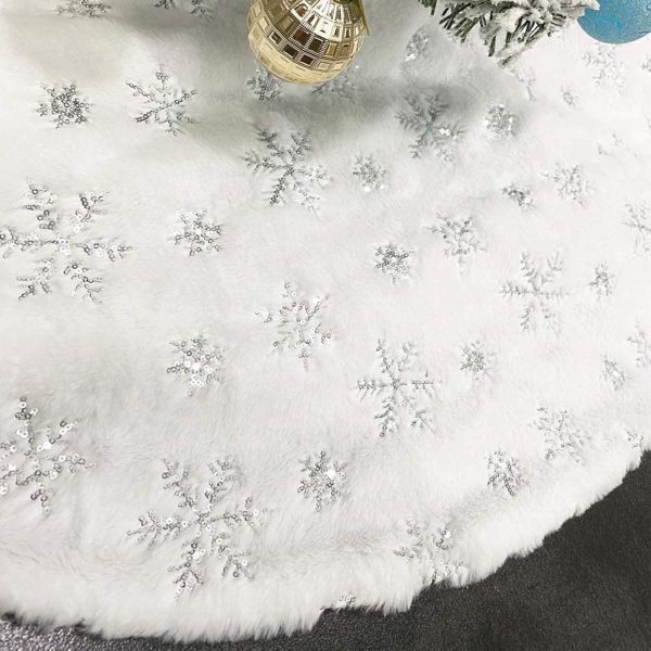 48 Inch Large Christmas Tree Skirt White Tree Skirt Xmas Faux Fur Tree Skirts Christmas Decorations for Holiday Tree Ornaments Christmas Party Home Decorations with Sequin Silver Snowflakes